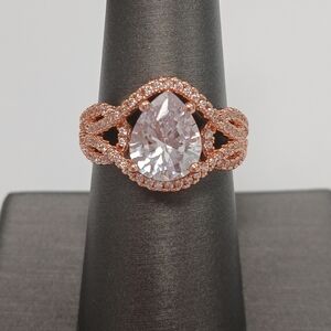 NEW 18k Rose Gold Filled Pear-Cut Halo Ring with Twisted Pave Band Size 6.5